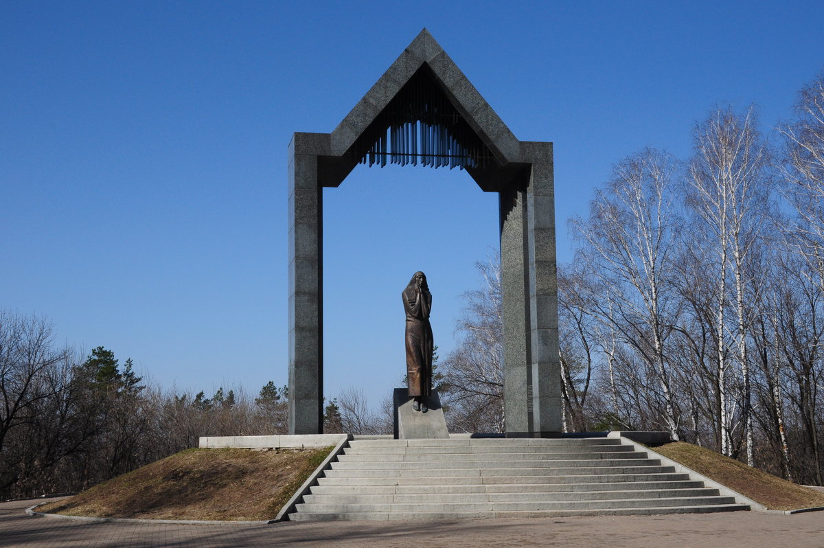 Памятник "Скорбящая мать" не вернувшимся воинам Афганской войны - Сергей Тагиров