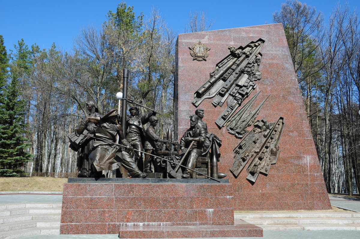 Памятник труженикам тыла - Сергей Тагиров