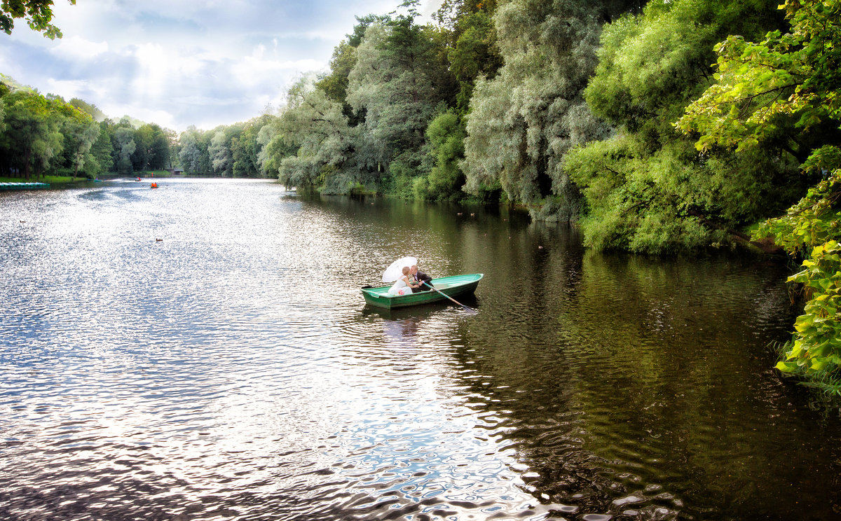 Свадебная фотосессия, свадьба на природе, лодка, озеро - Оля Ветрова