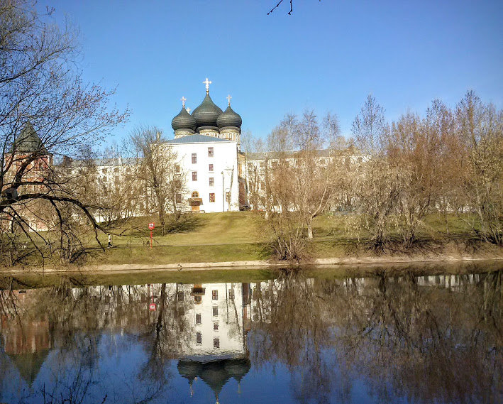 Храм Покрова Богородицы на Серебряно-виноградном острове. - Larisa Ereshchenko