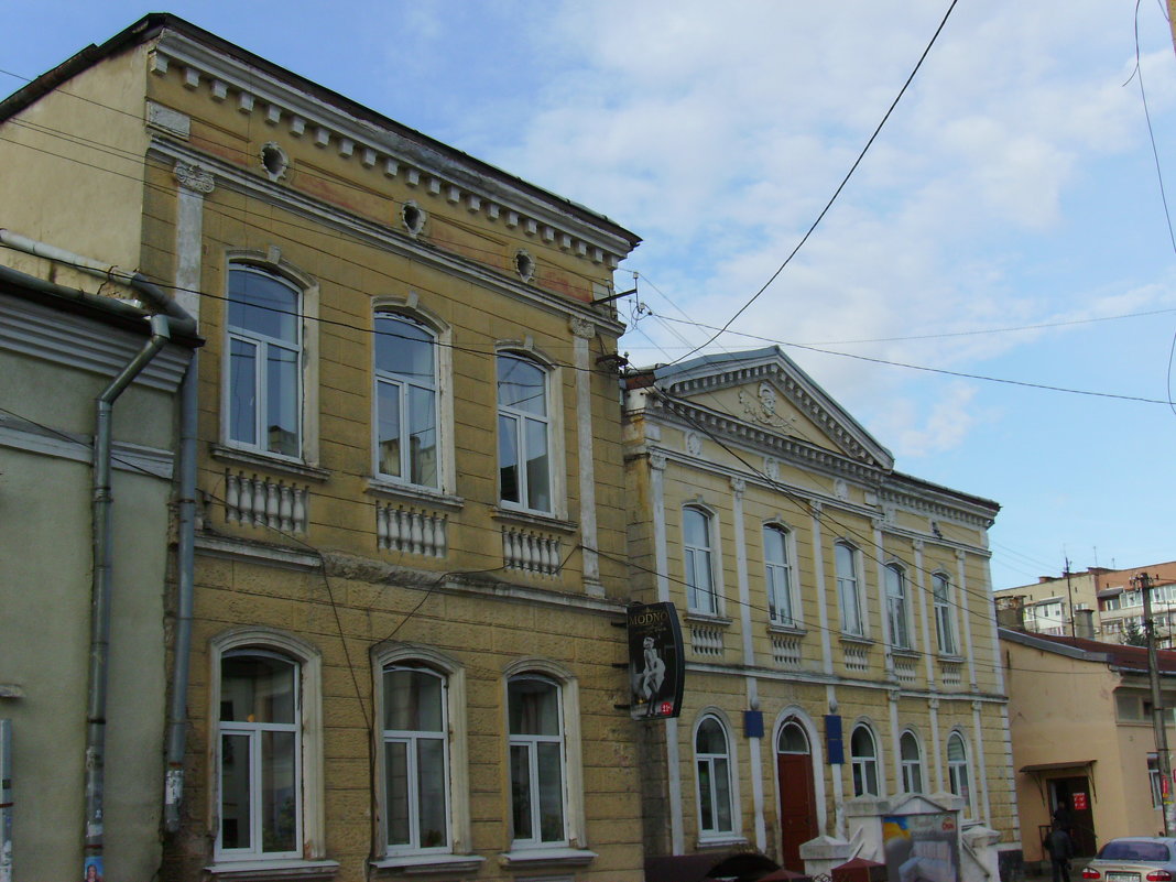 Административное  здание  в  Стрыю - Андрей  Васильевич Коляскин