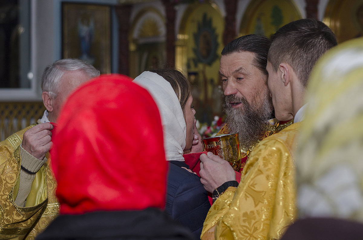 Пасхальное причастие - Александр Мезенцев