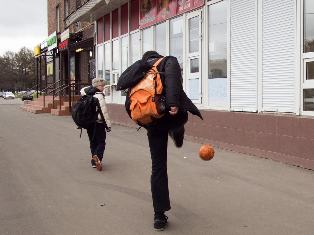 В школу - Руслан Гончар