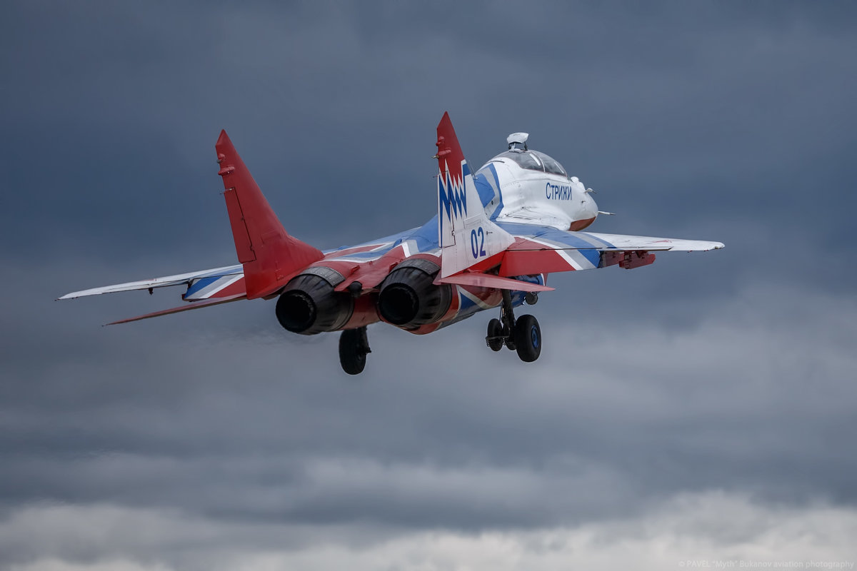 Возвращение МиГ-29УБ с разведки погоды - Павел Myth Буканов