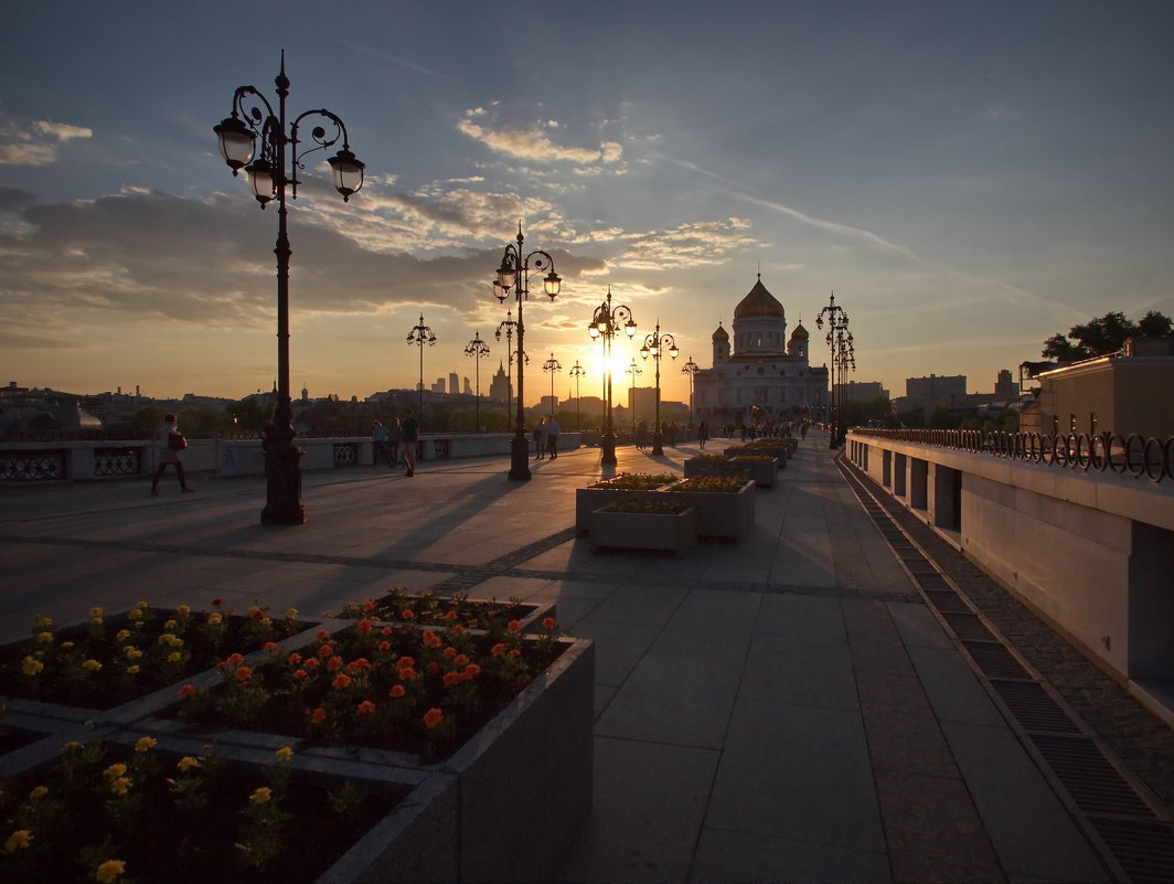 Закат на Патриаршем мосту - Юрий Кольцов