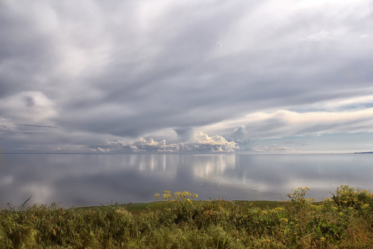 Облака-миражи наТаганрогском заливе - Константин Снежин