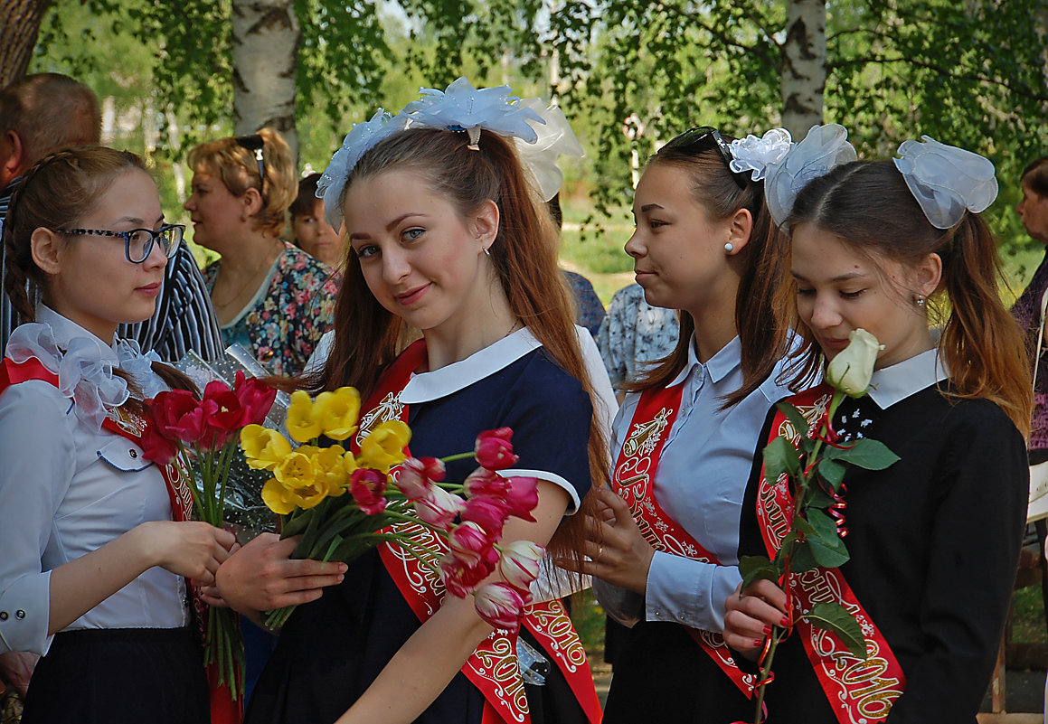 Если буду я царицей, говорила выпускница... - Владимир Хиль