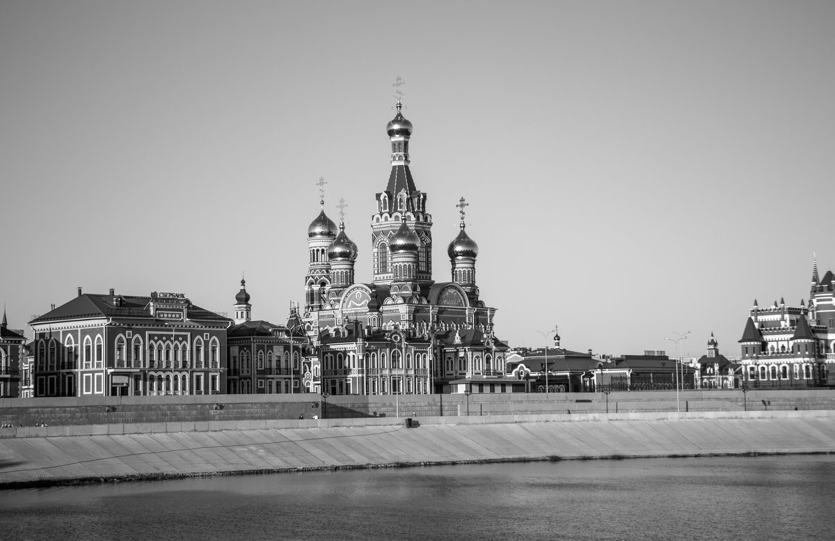 Воскресенская набережная в ч/б. (В поисках нового). - Андрей Гриничев