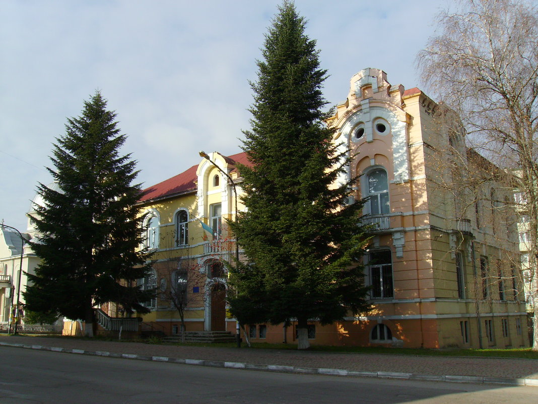 Адимнистративное  здание  в   Богородчанах - Андрей  Васильевич Коляскин