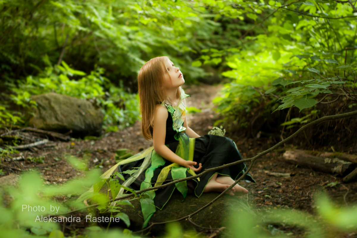 Waiting for rain (Little forest Nymph) - Aleksandra Rastene