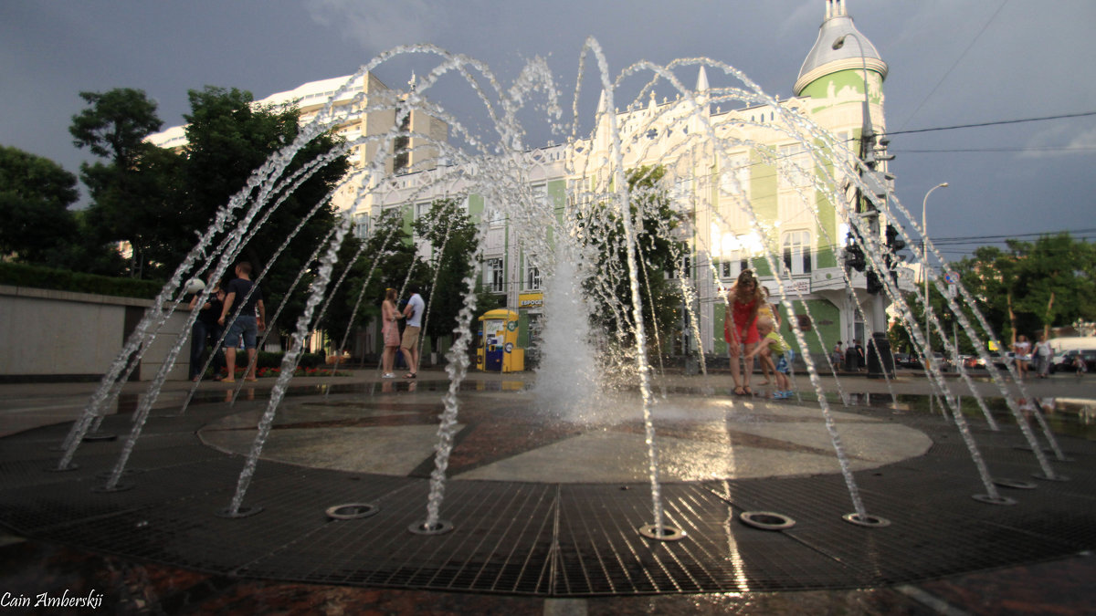 #фонтан#Краснодар перед дождем - Cain Amberskii