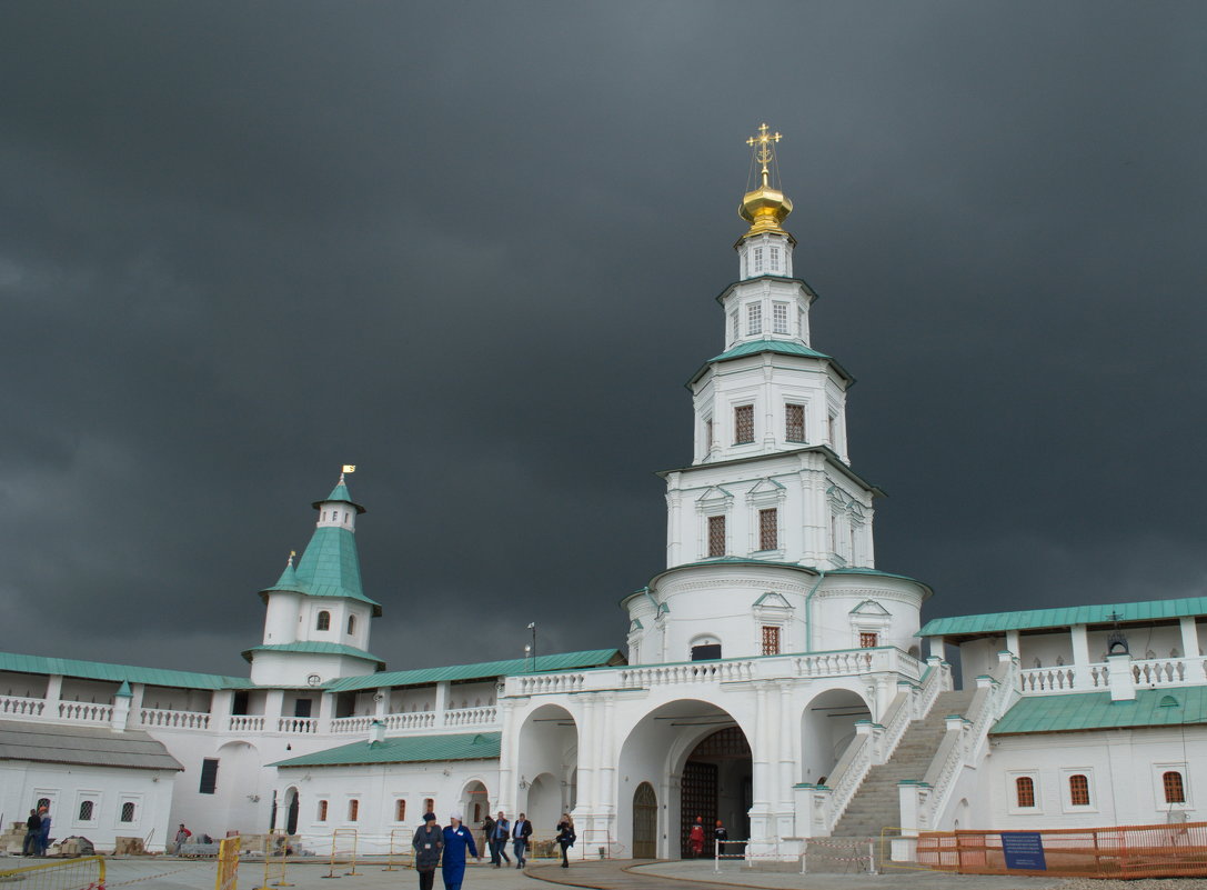 Надвратная Входоиерусалимская церковь. - Лилия Гудкова