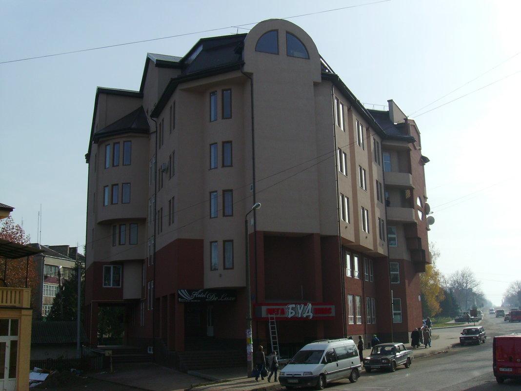 Офисное  здание  в   Городенке - Андрей  Васильевич Коляскин