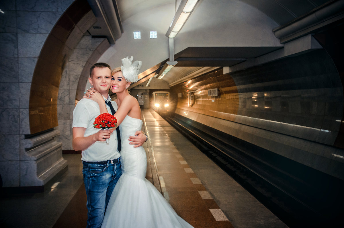 В метро - Наталья Мелешкова