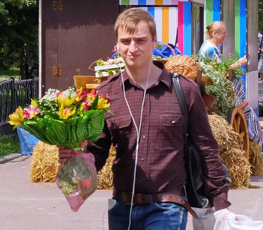 Городские зарисовки. Современники и современницы. - Геннадий Александрович