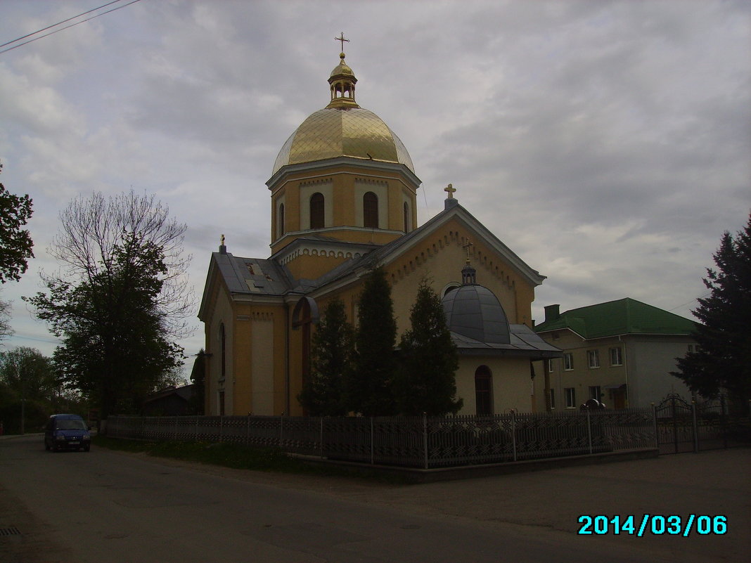 Греко - католический  храм  в  Опрышивцах - Андрей  Васильевич Коляскин
