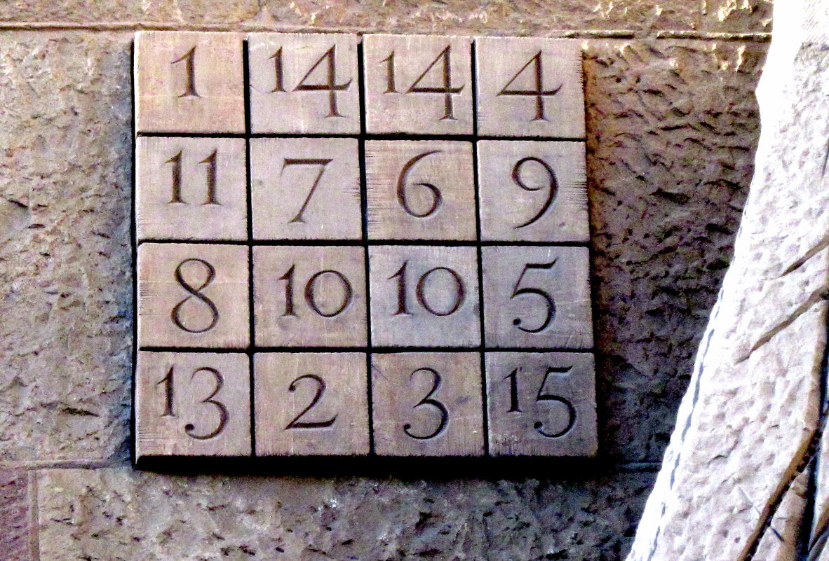 Барселона.Магический квадрат на фасаде собора Саграда Фамилиа - татьяна 