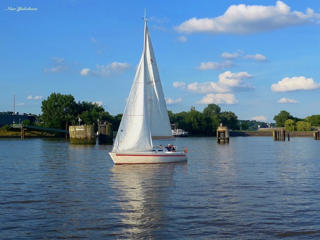 Segelboot. Hamburg - Nina Yudicheva