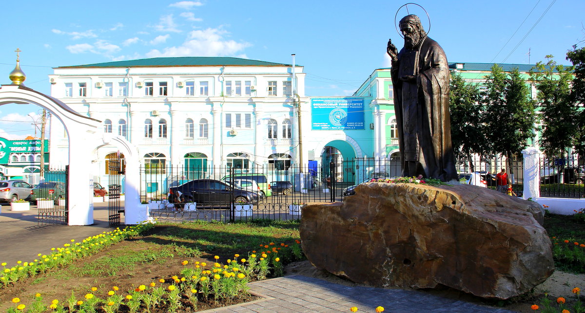 Памятник Серафиму Саровскому. - Борис Митрохин