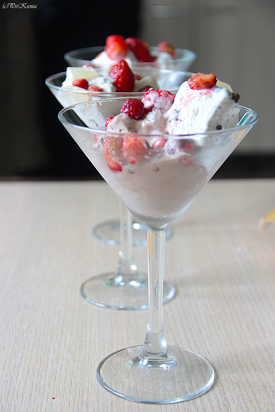 Десерт "Мороженое жаркое лето" с ягодами и рахат-лукумом. - Ксения Прикман