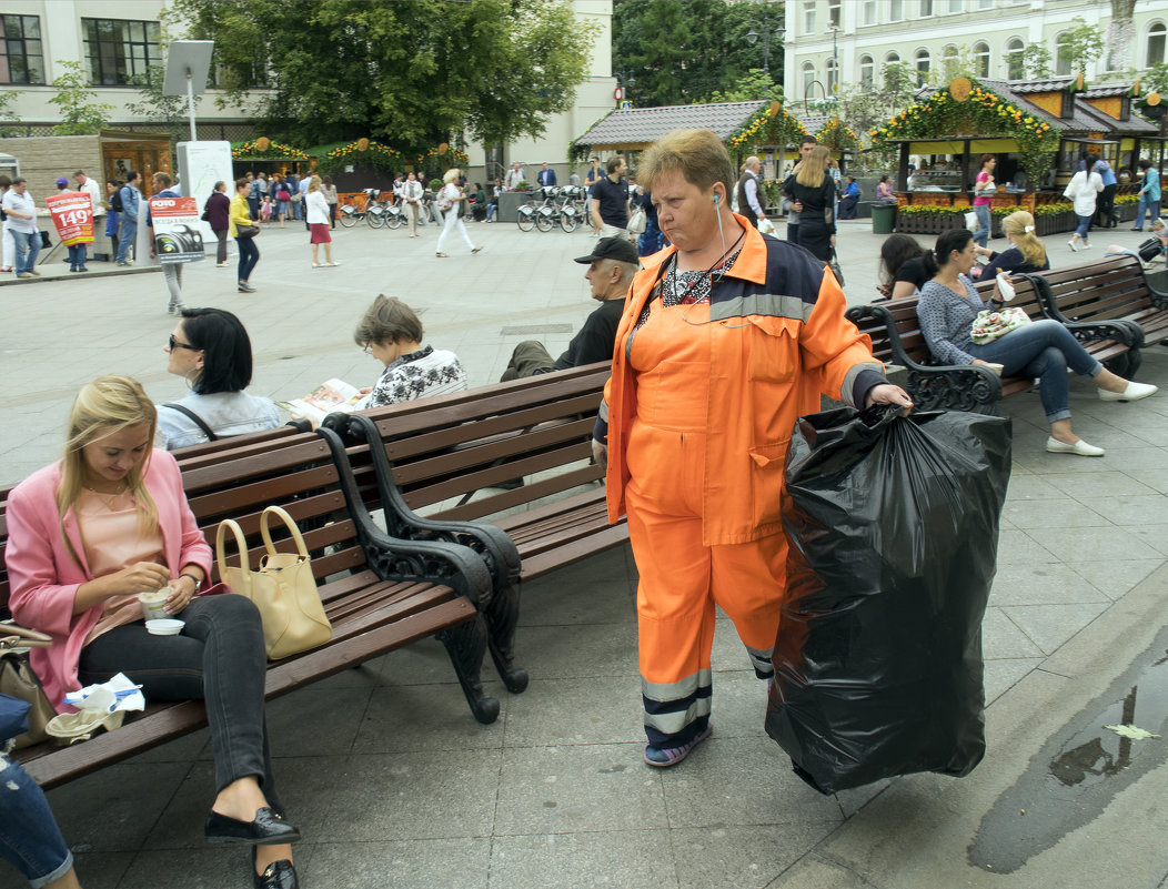 Москва. Жрут, и жрут, и жрут - Владимир Шибинский