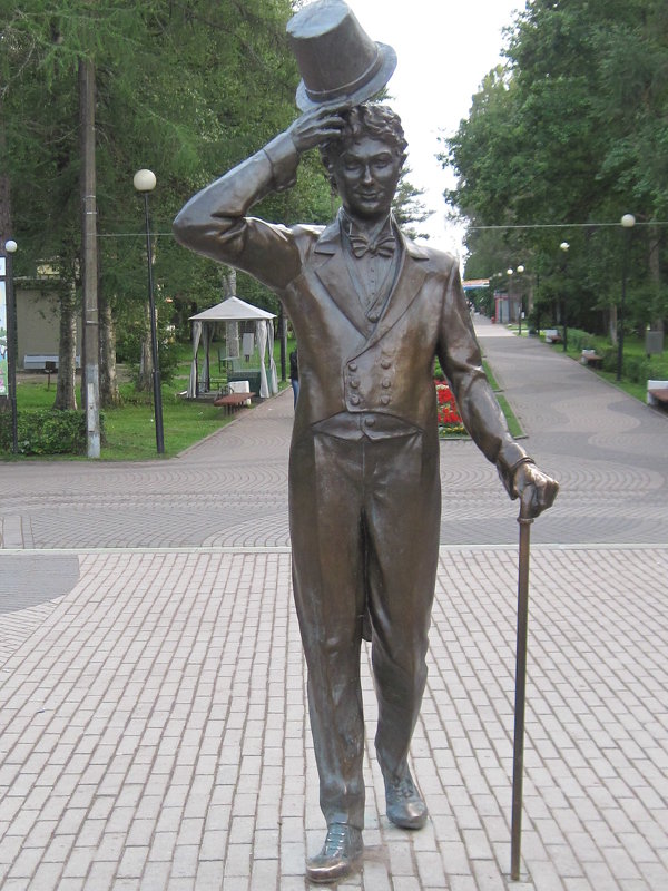 Памятник актеру Георгию Вицину - Маера Урусова