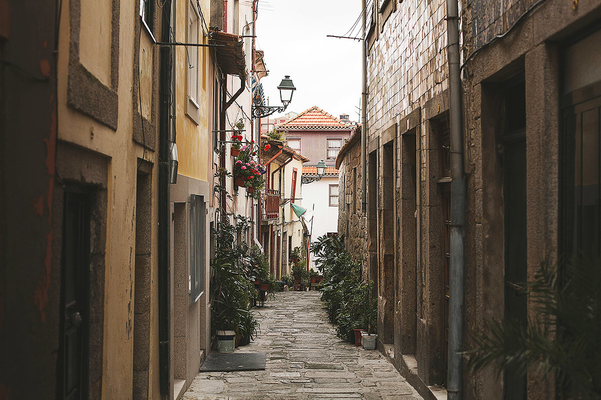 Улочки Рибейры в Порту (Португалия) - Светлана Коклягина