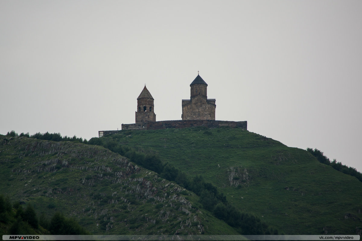 Монастырь в горах Грузии - Павел Москалёв