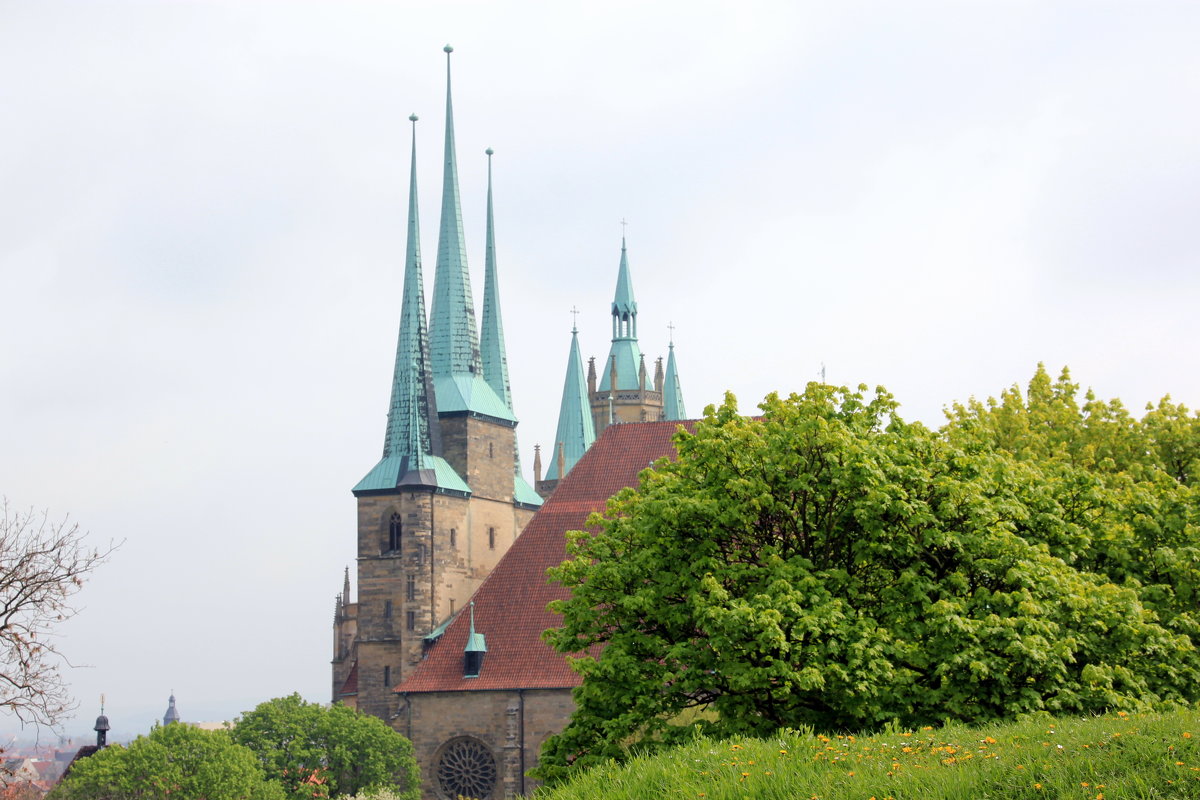 кафедральный собор Эрфурта (1170 год) и церковь святого Севера (1148 год) - Olga 