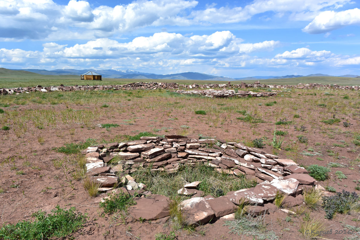 Место раскопок кургана "Аржан2" - Сергей Карцев