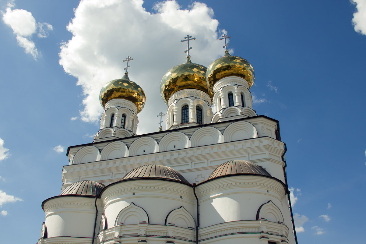 Церковь в Твери - Владимир Левый