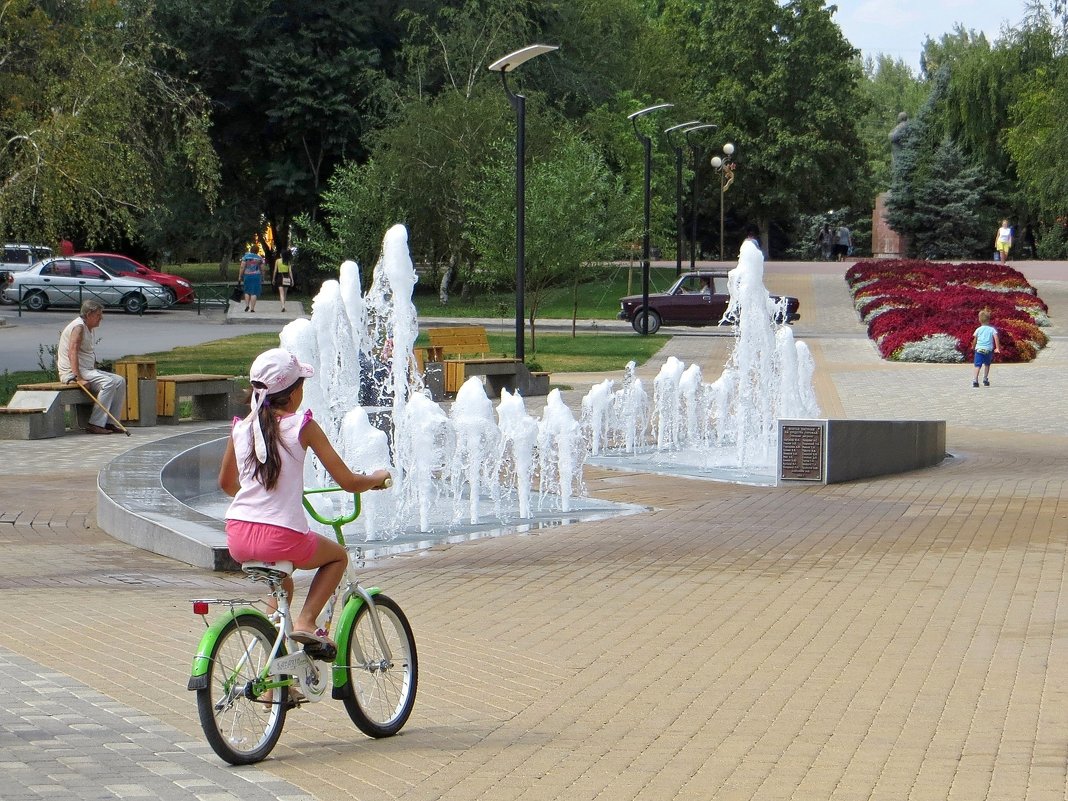 Аксайский фонтан на бульваре - Татьяна Смоляниченко