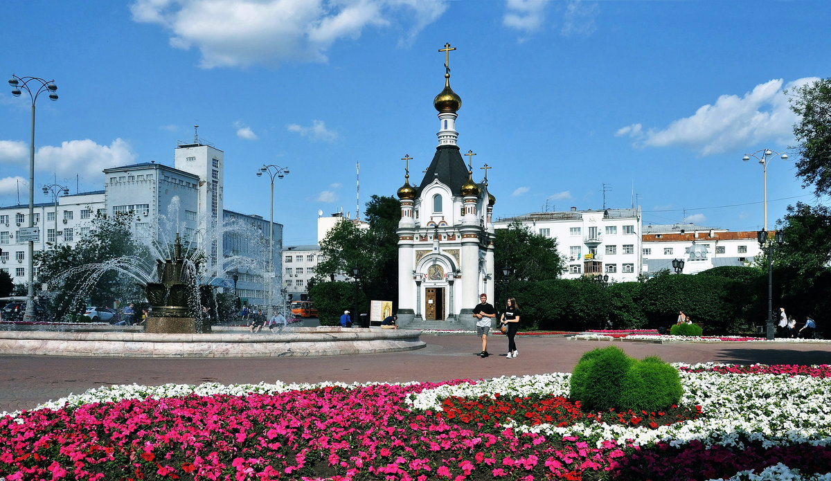 Часовня святой Екатерины и фонтан Каменный цветок - Евгений Дубинский