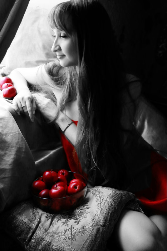 Девушка с яблоками - Анастасия Осипова
