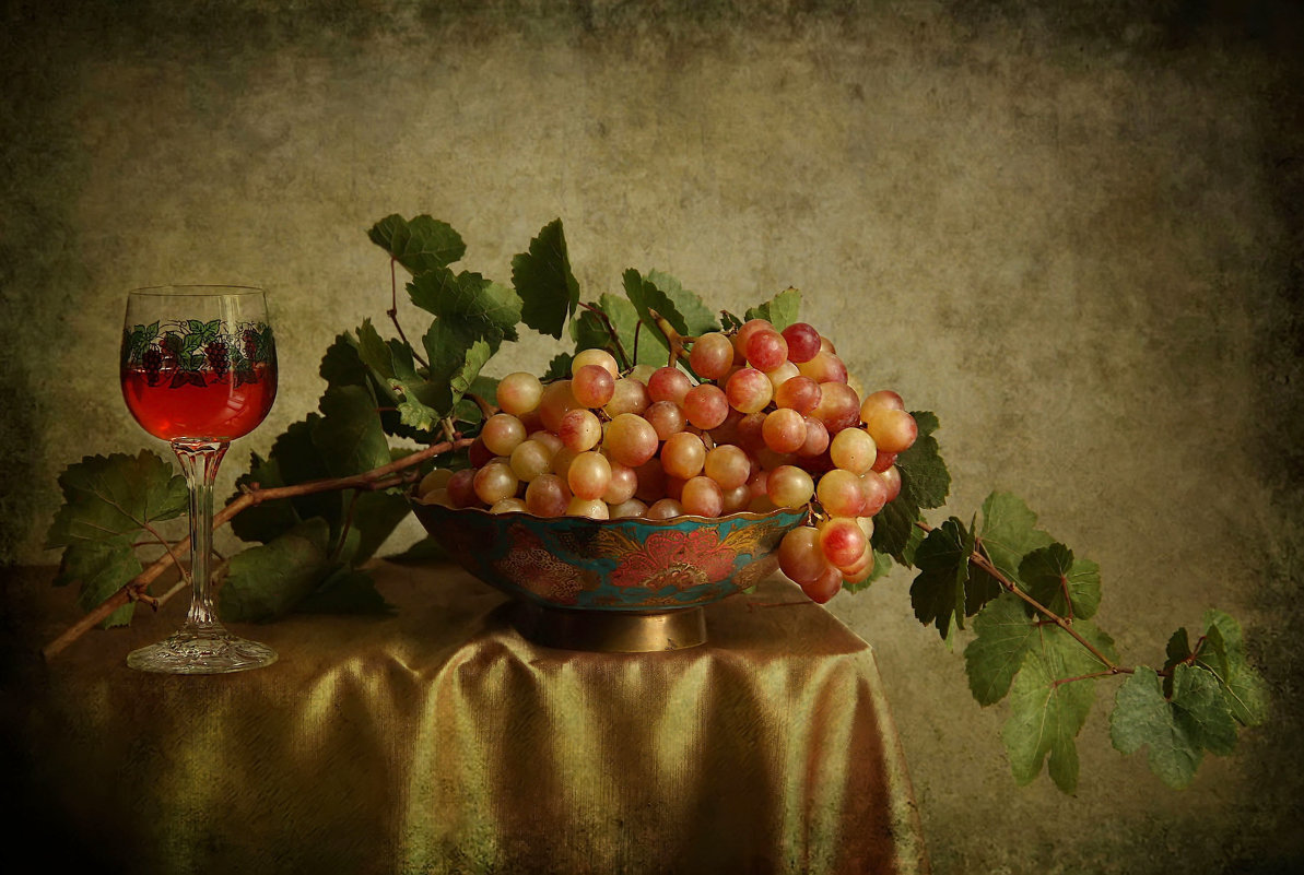 Натюрморт с виноградом - Елена Чаусова 