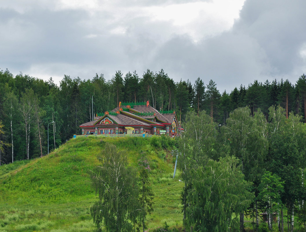 Фото по запросу Дом берегу реки