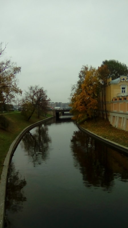 Река Монастырка осенью. (Санкт-Петербург). - Светлана Калмыкова