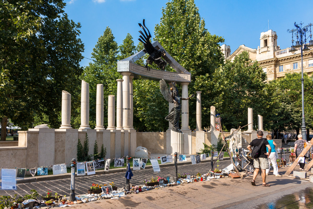 Памятник жертвам нацистской оккупации (Будапешт) - Вадим *