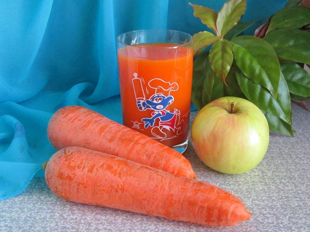 Яблочно-морковный сок - Татьяна Смоляниченко