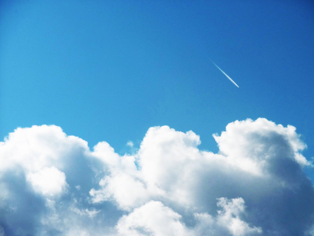 Полет самолета над облаками - татьяна 