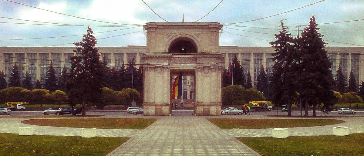 Arc de Triomphe Chisinau - Veaceslav Godorozea