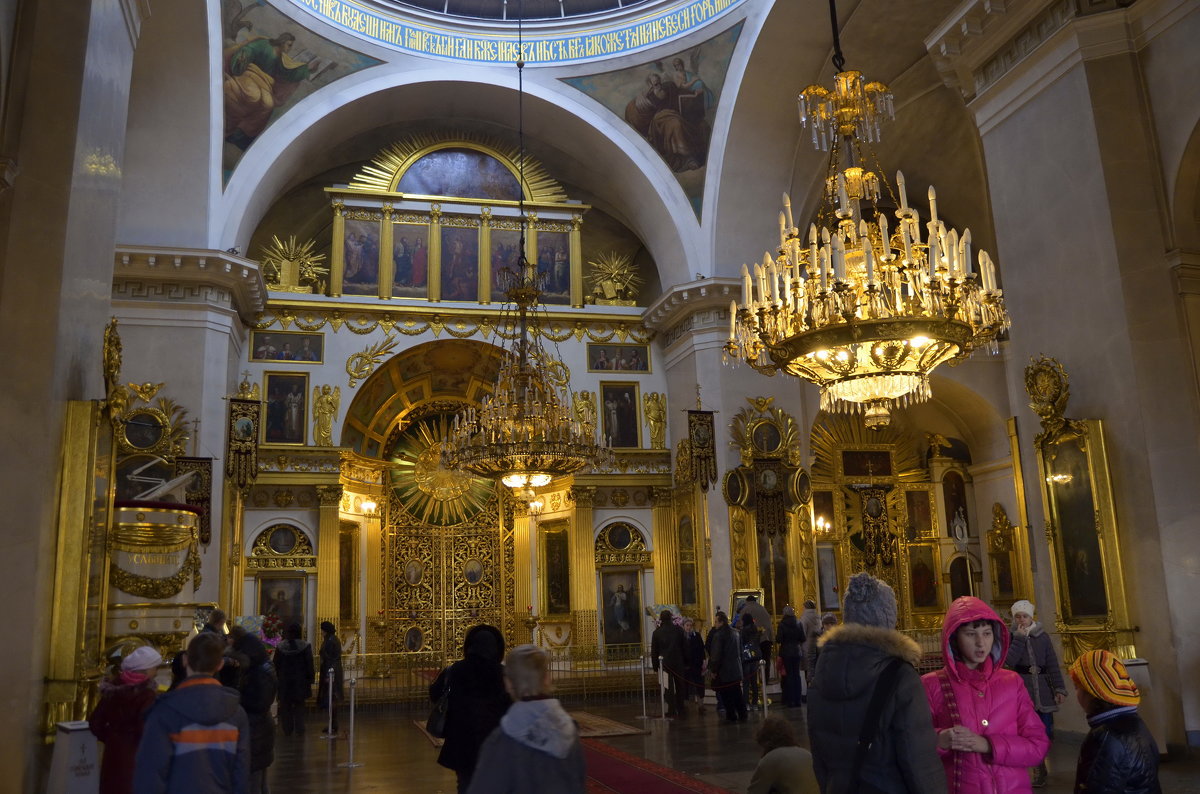 Внутри Преображенского собора - Владимир Ильич Батарин