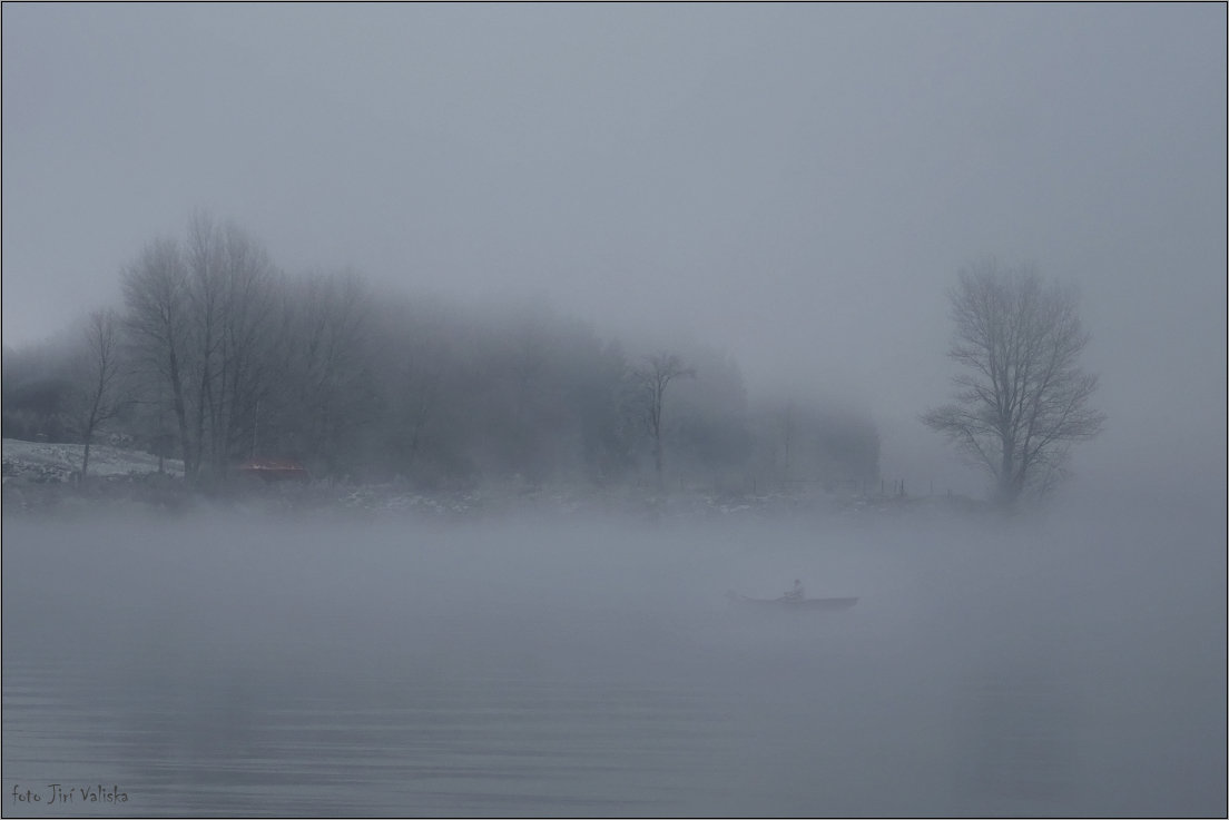 туман над озером - Jiří Valiska