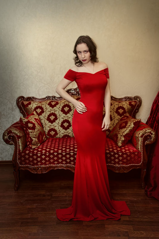 In a red dress... - Сергей Гутерман