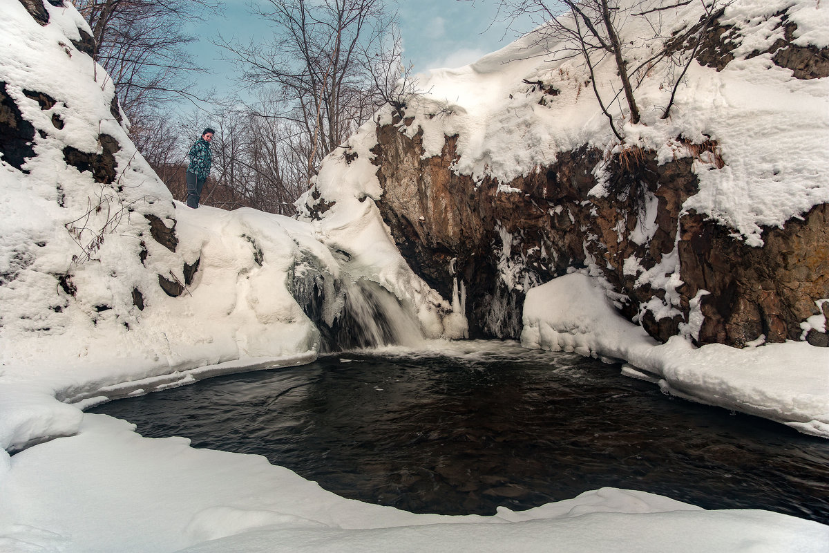 Замерзший водопад Сахалин