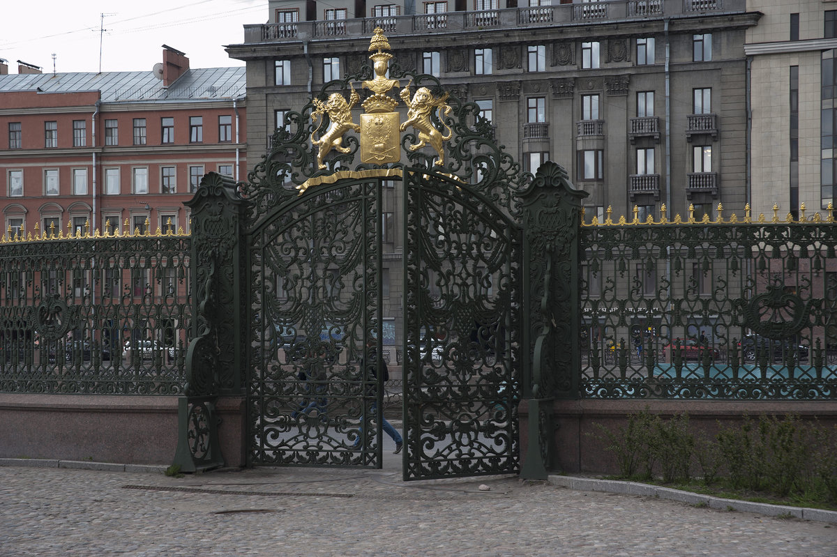 Санкт-Петербург Ворота во дворец  Шереметьева - Вячеслав 
