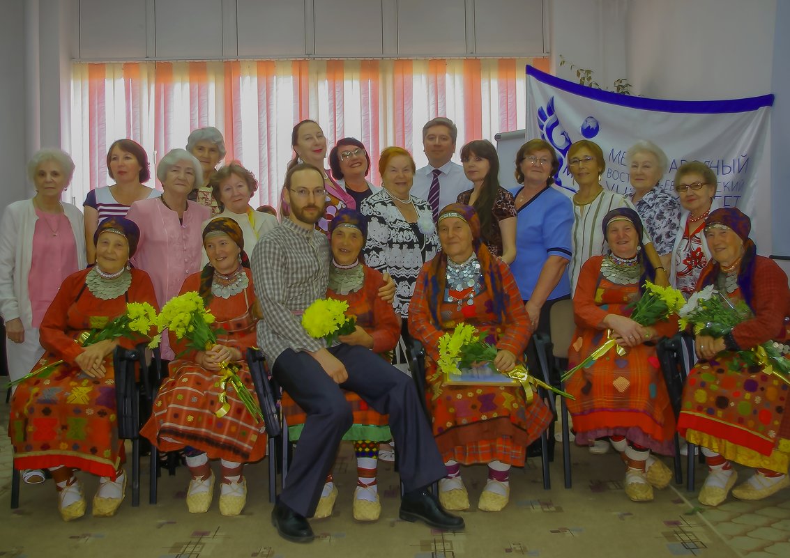 Бурановские бабушки и связь поколений - Владимир Максимов