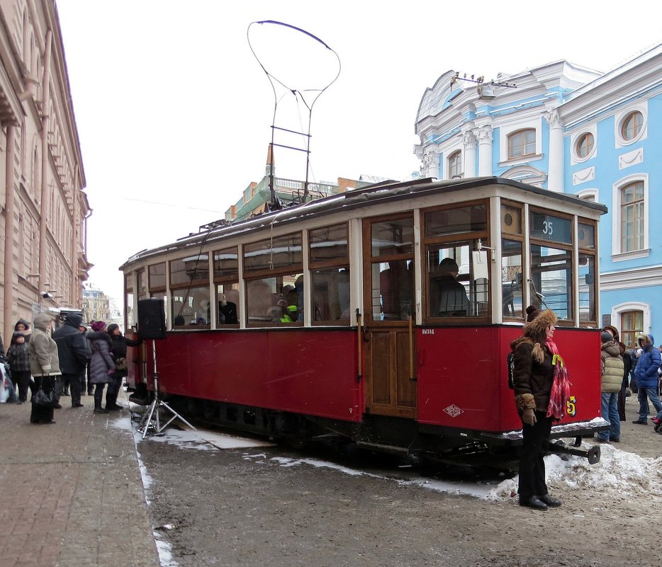 Ленинградский  вагон  МС-2 №2135 - Вера Щукина