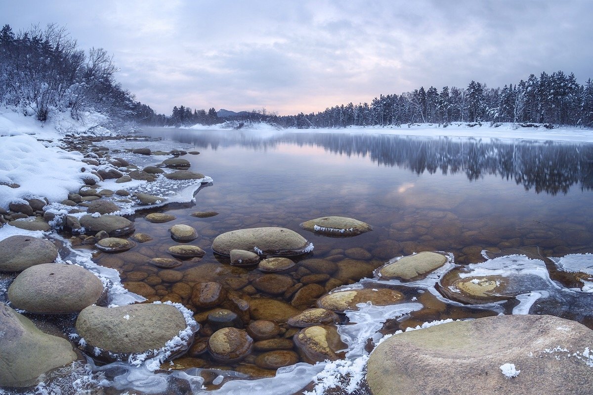 Река лебедь Турочак зимой