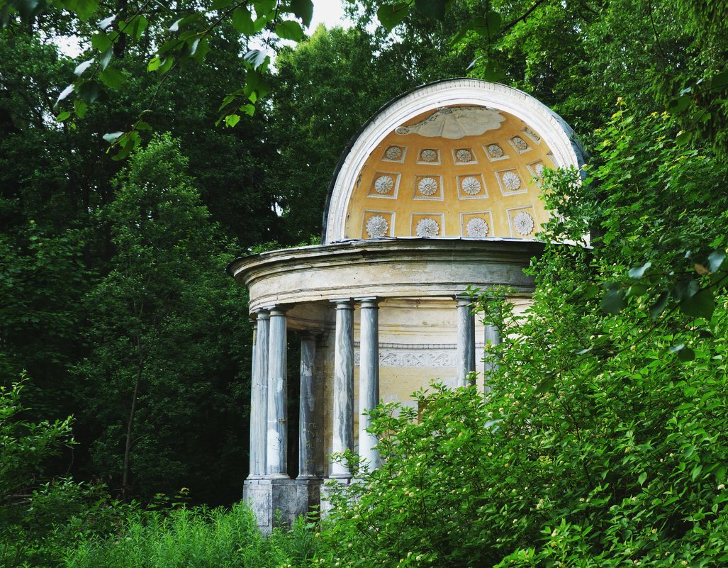 павильон орла в Гатчинском парке - Анатолий Кошевенко